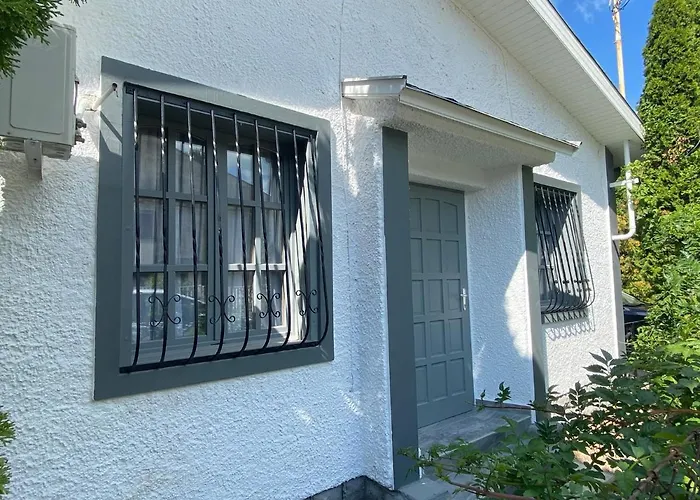 Holiday Apartmanház